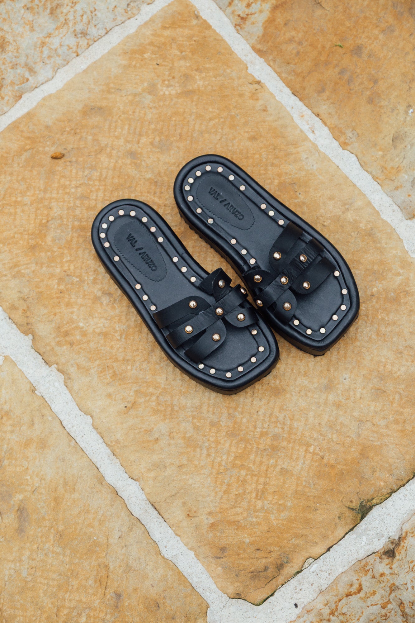 High Indiana Sandals Negras