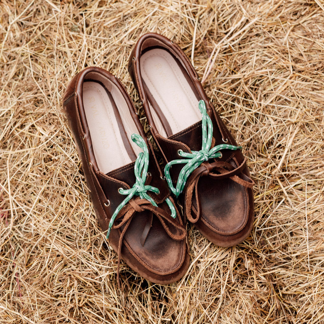 Zapatos hechas en cuero 100% por artesanos colombianos. Diseños únicos y exclusivos que te harán sentir cómoda 