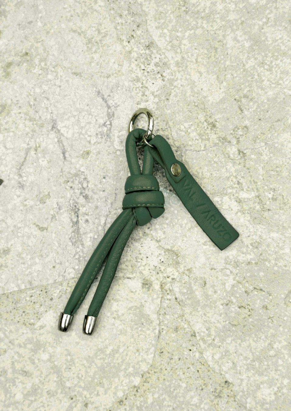 Knot Charm Verde