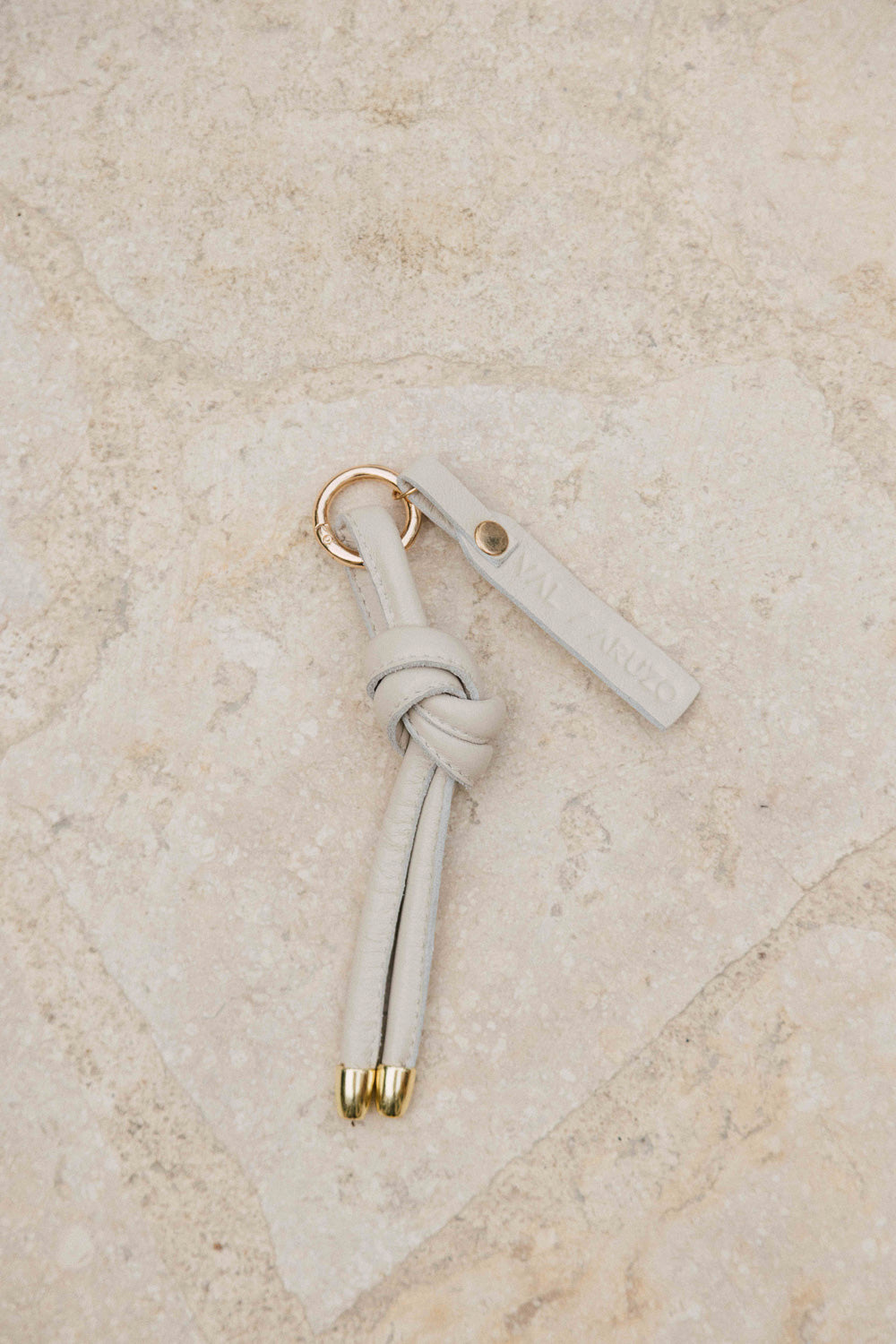 Knot Charm Marfil