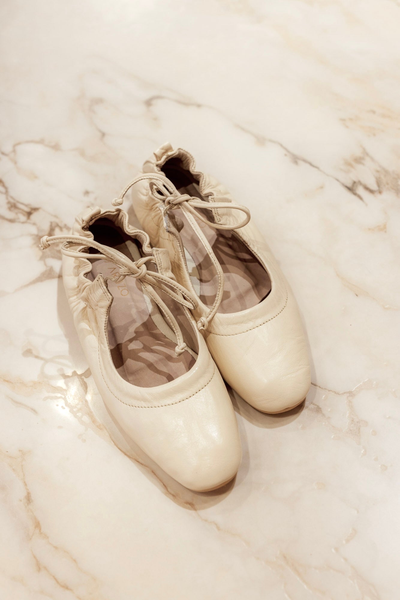 Amelia Flats Beige