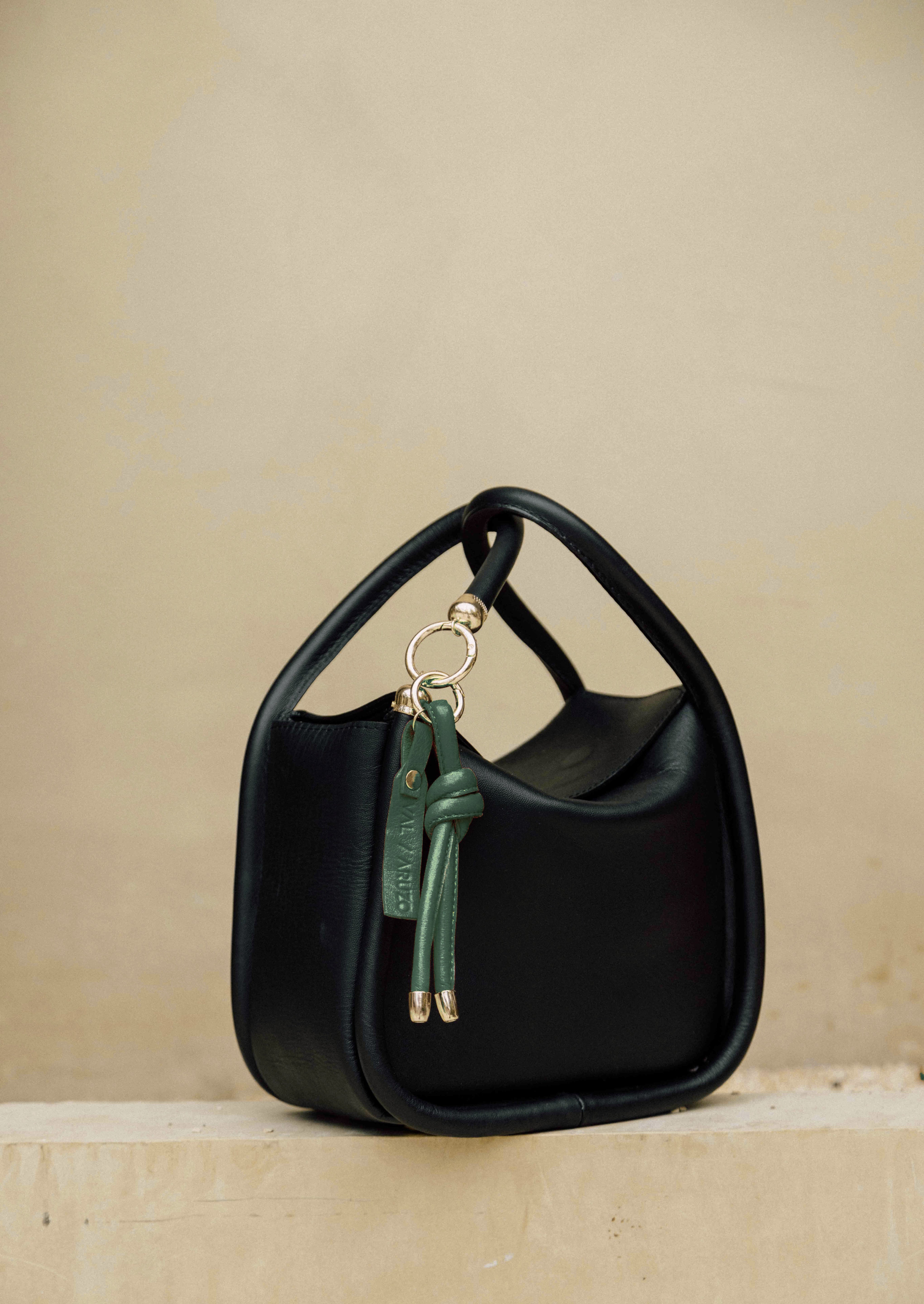 Knot Charm Verde