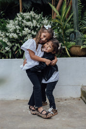 Leo Flats Kids