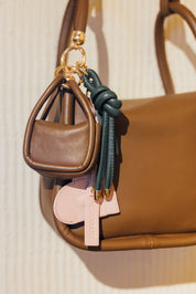 Knot Charm Verde