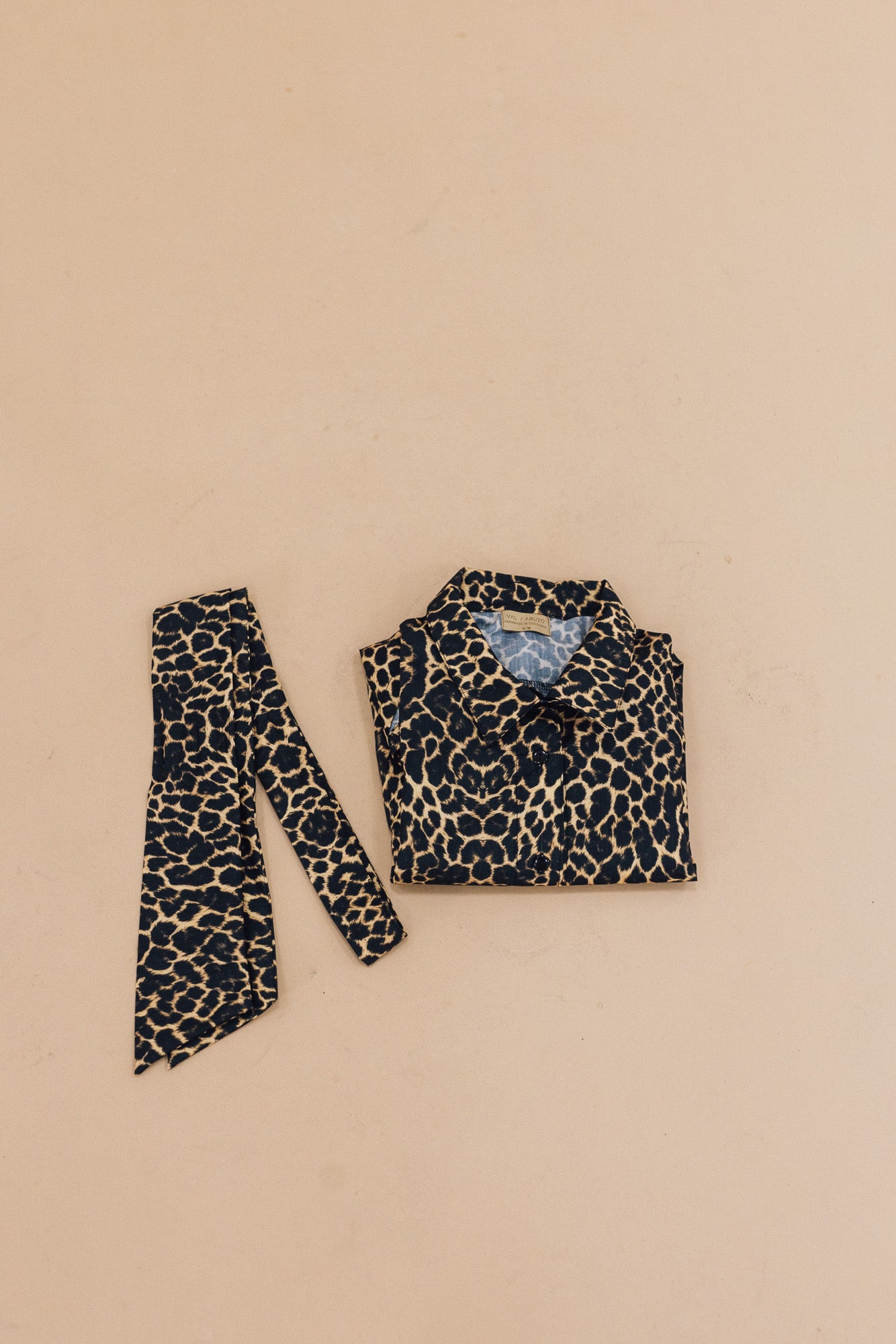 Camisa Flora Animal Print