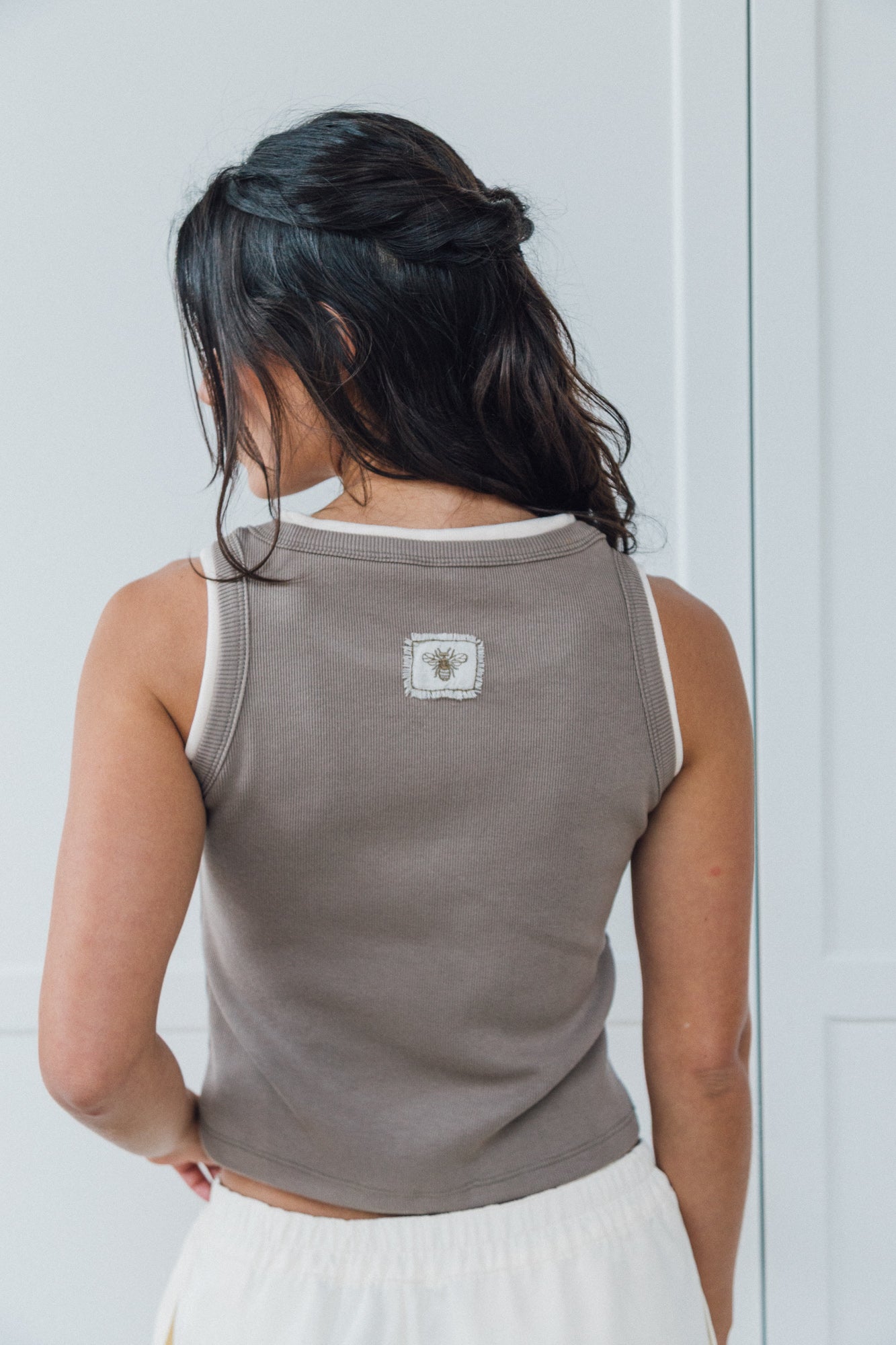 Bee Tank Top Taupe