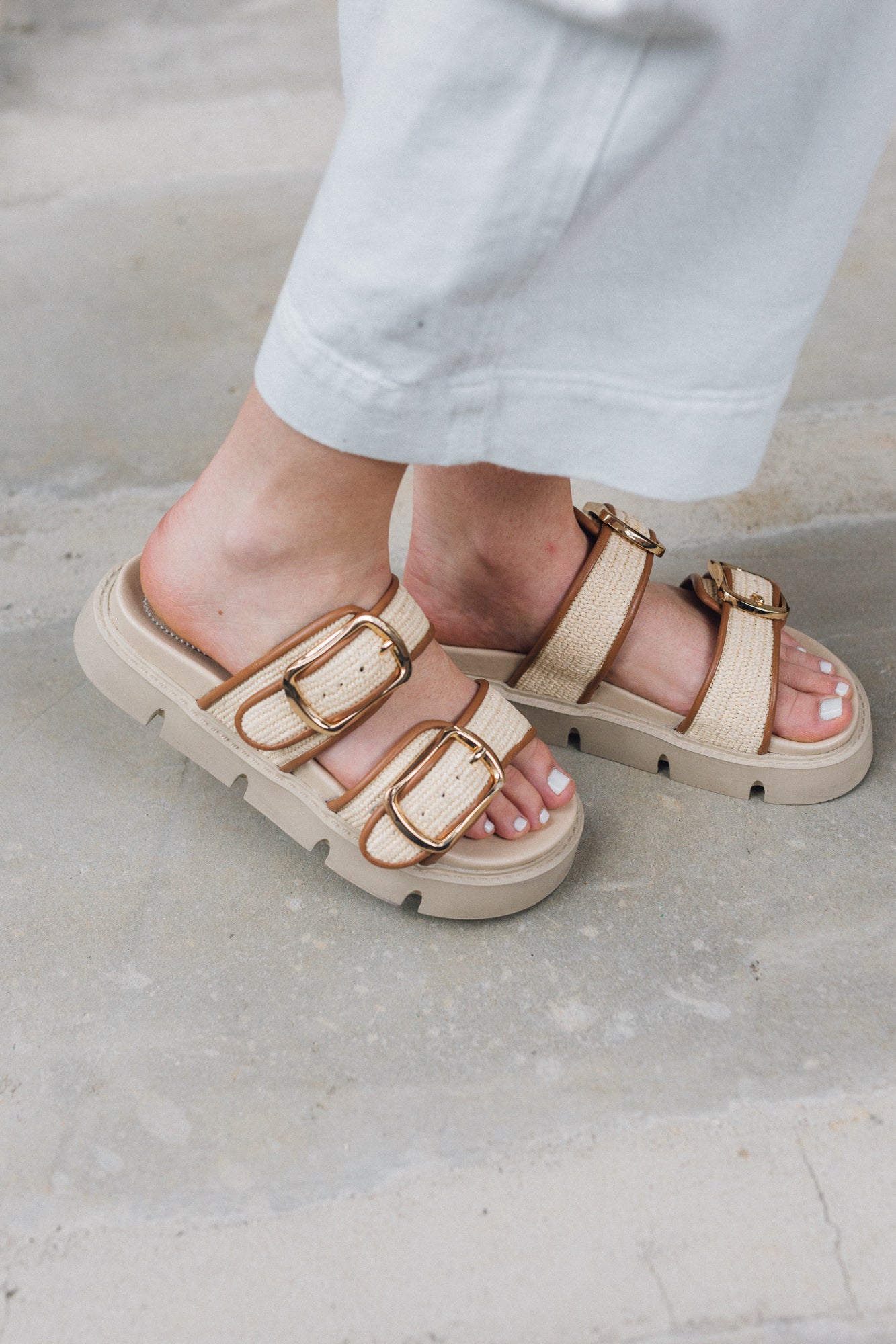 Arena Sandals Beige