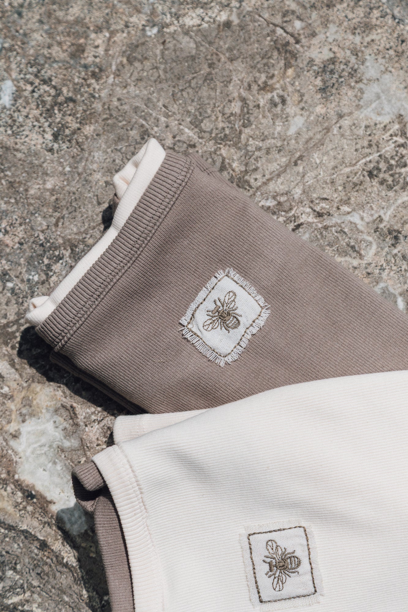 Bee Tank Top Taupe