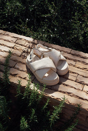 atelier-sandals-beige-01-solo