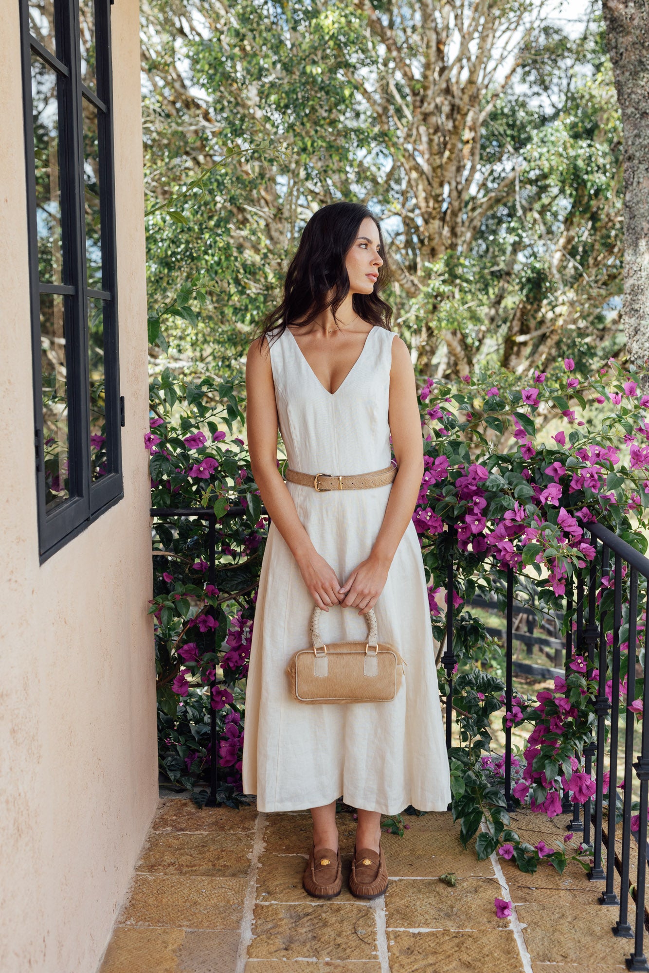 campo-bag-beige-02-modelo-completo