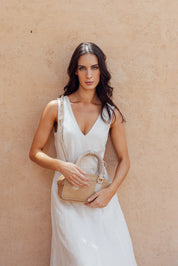 campo-bag-beige-05-modelo-completo