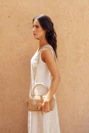 campo-bag-beige-10-modelo-completo