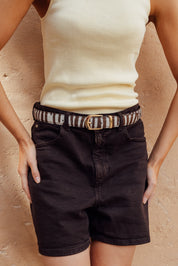 lily-belt-cebra-04-modelo-cintura