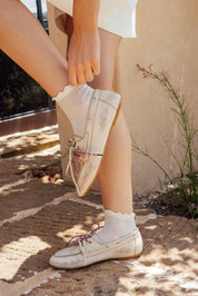 mocasin-amalfi-vintage-beige-03-modelo-pies