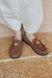 mocasin-atelier-miel-03-modelo-pies