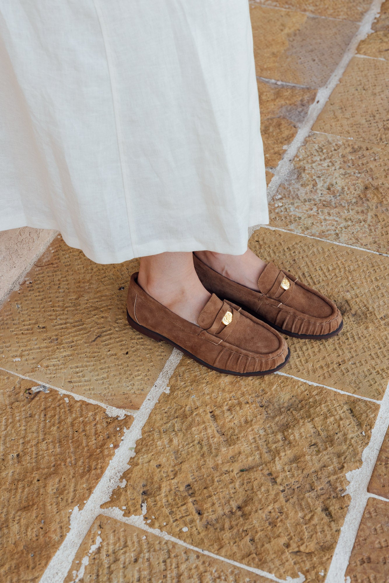 mocasin-atelier-miel-06-modelo-completo