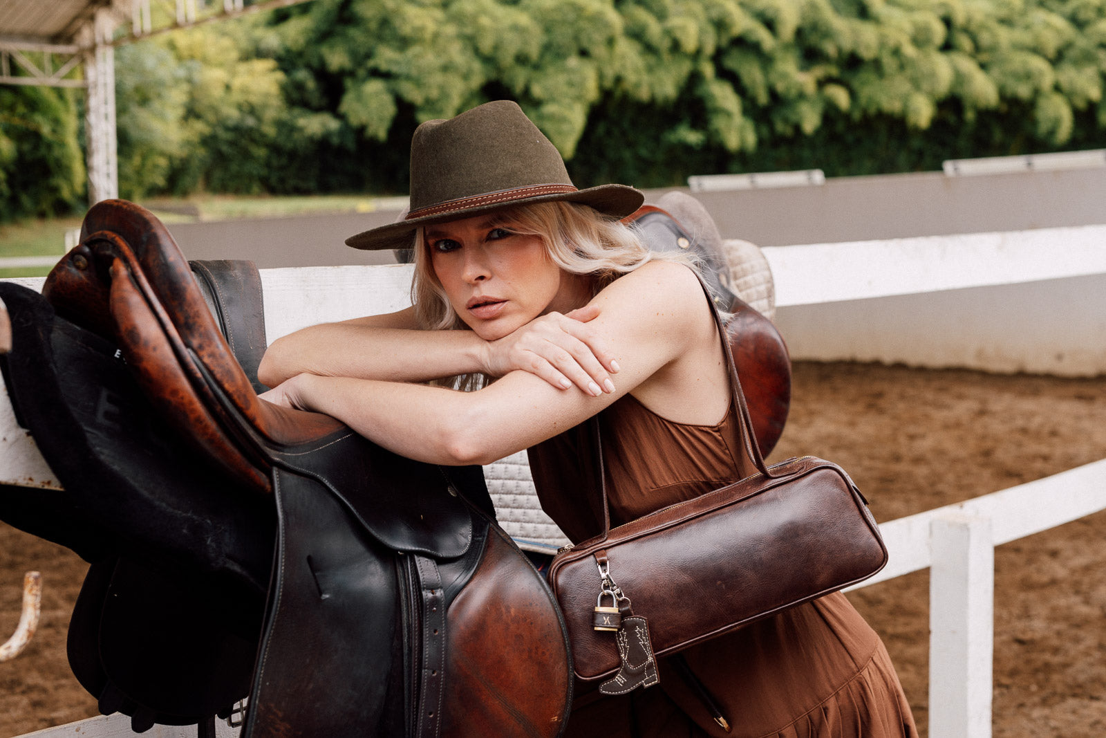 The West Bag Mocca Vintage de Val Aruzo - foto 6