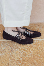 wild-flats-mocca-03-modelo-pies