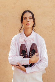 wild-flats-vino-03-detalle-manos